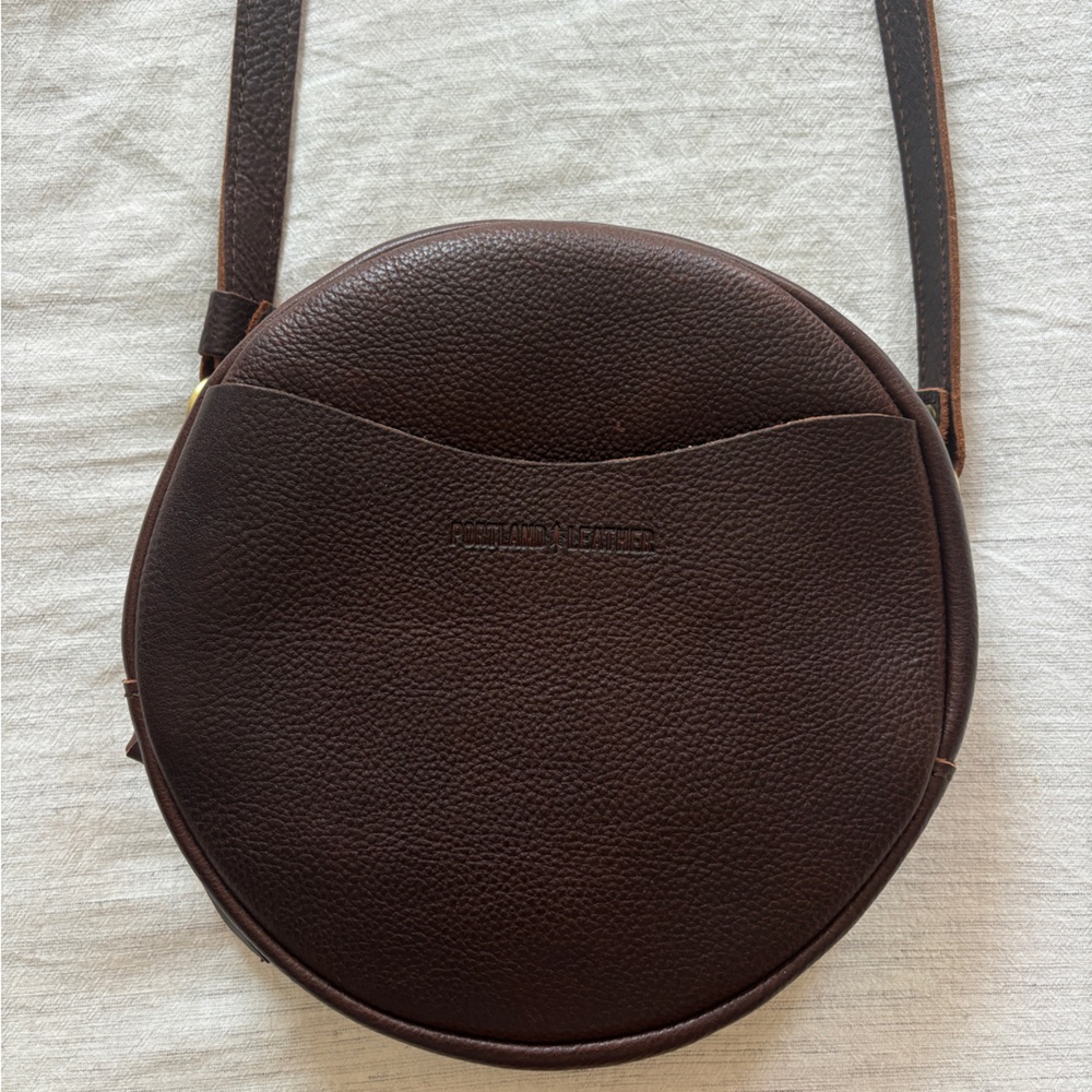 Portland Leather Like New Crossbody Bag